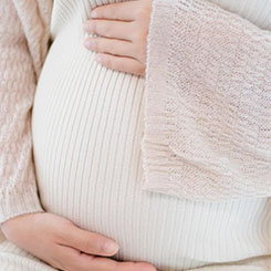 所谓的“站在客⌨户那队”，也可😈能异化为✈👨‍🌾与特定客🧿户或利益方结成🇧🇳